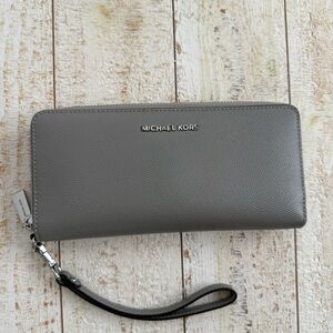 Michael Kors Charcoal Wristlet